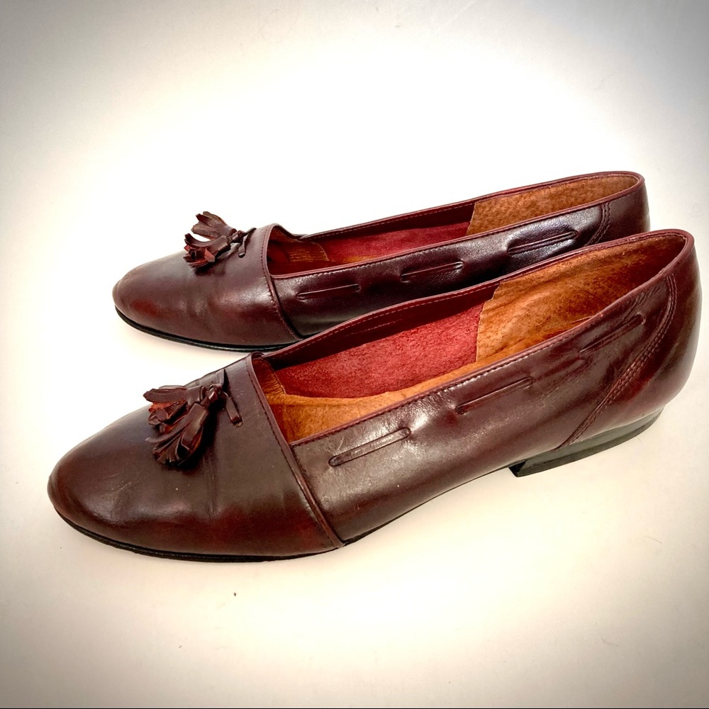 Vintage Burgundy Leather Classic Loafers. Made in Italy Soft All Leather.